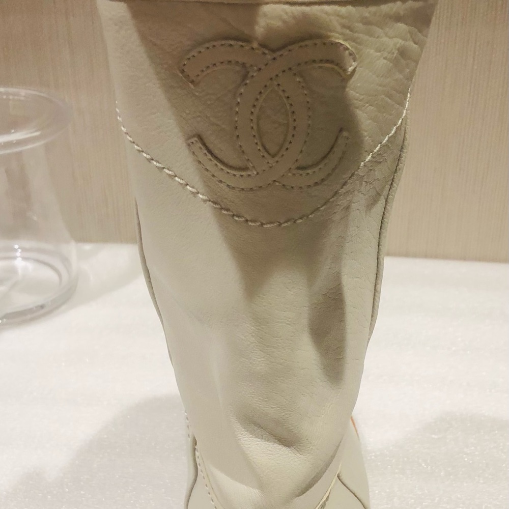 CHANEL AUTHENTIC BOOTS